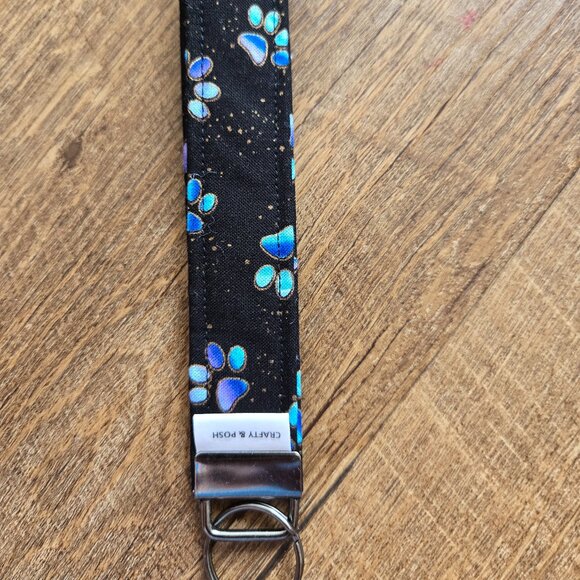Crafty & Posh Cosmo Dog Paw Print Handmade Key Wristlet - Picture 2 of 3